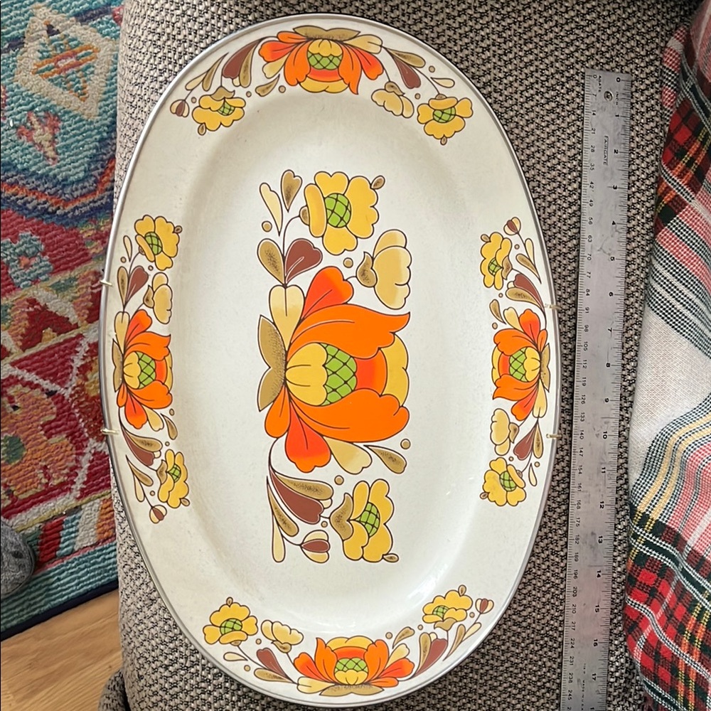 Floral Oval Platter - Orange and Yellow Design. Porcelain, enamel steel.